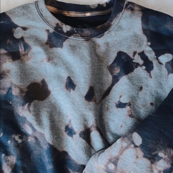 Tie Dye Crew Neck - Picture 3 of 3